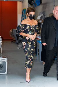 kate-beckinsale-in-a-floral-printed-dress-new-york-city-07-21-2021-5.jpg.29fe9ea6395ccc89c1d5ded7838cb880