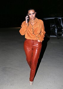kim-kardashian-in-leather-and-suede-malibu-08-31-2020-5.jpg.81c3849a3b1209f0954bcf3679e872b2