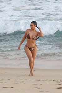 kim-kardashian-in-a-bikini-08-26-2020-13.jpg.263a7354fcb1187f6b1618ed94ba846b