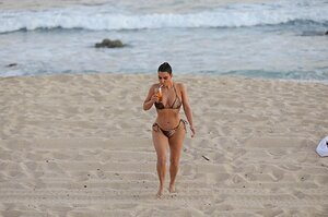 kim-kardashian-in-a-bikini-08-26-2020-15.jpg.9ab208f1c9a52fd443df0a9adb249330
