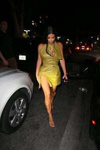 kim-kardashian-night-out-in-miami-04-16-2021-10.jpg.42055bc1777e96295d7c8ec9c08d1cda