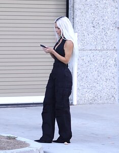 kim-kardashian-in-a-plunging-bodysuit-and-black-military-pants-los-angeles-08-31-2022-0.jpg.1a004cd3f8aa670bfec061bf89297ee8