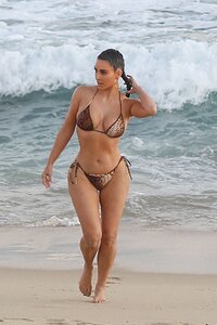 kim-kardashian-in-a-bikini-08-26-2020-12.jpg.290c428a5a5921a1aa190b558b7f4c35