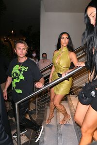 kim-kardashian-night-out-in-miami-04-16-2021-7.jpg.2020d39d2cc43947f4dcdbd59d40ce93