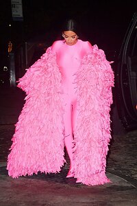 kim-kardashian-in-all-pink-arrives-at-the-snl-after-party-in-nyc-10-09-2021-2.jpg.b45ed0704c6ccee454d8da3c80d44974