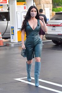 kim-kardashian-out-in-los-angeles-07-06-2020-2.jpg.930c37621c44ca3853652542e757e958