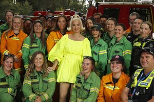 katy-perry-fight-on-concert-for-firefighters-and-bushfire-victims-in-bright-4.jpg.ad98338fb4bd144598f3c47b60fee128