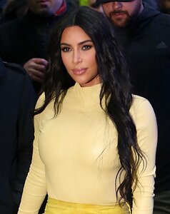 kim-kardashian-outside-good-morning-america-in-new-york-02-05-2020-6.jpg.6d55b5af4c36fd2d29478ed1387fe9ae