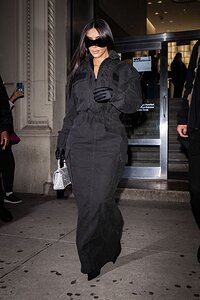 kim-kardashian-out-in-new-york-city-11-01-2021-13.jpg.a3c2119f7d02431ff58af9fbac6363fc