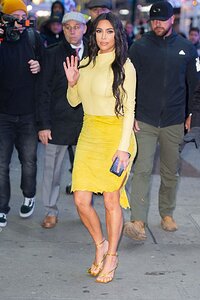kim-kardashian-outside-good-morning-america-in-new-york-02-05-2020-1.jpg.e1dca27ee072d694a00bc1417185d3b5