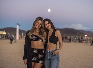 victoria-justice-and-madison-reed-at-rise-lantern-festival-in-nevada-10-07-2022-1.jpg.f81a72d4683ca1ed1fb060b8955eed19